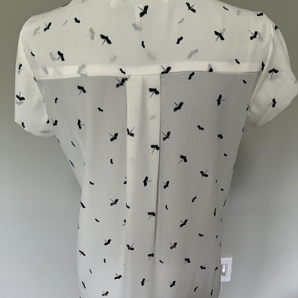 Collective Concepts Felipo Firefly Pleated Blouse NWOT Size M - Picture 2 of 2